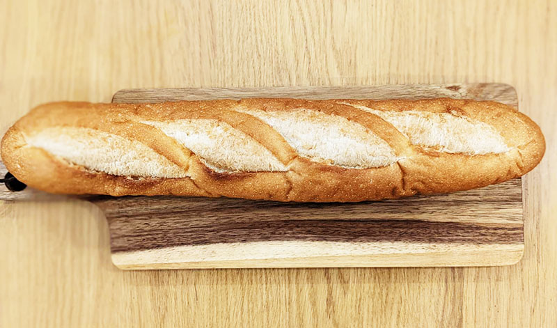 ニトリのカッティングボード フランスパンと比較